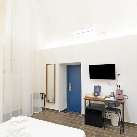 Palazzo Belmosto 3* Nápoles