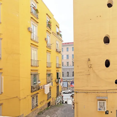 Palazzo Belmosto 3* Nápoles
