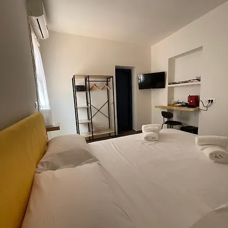 Palazzo Belmosto 3* Nápoles