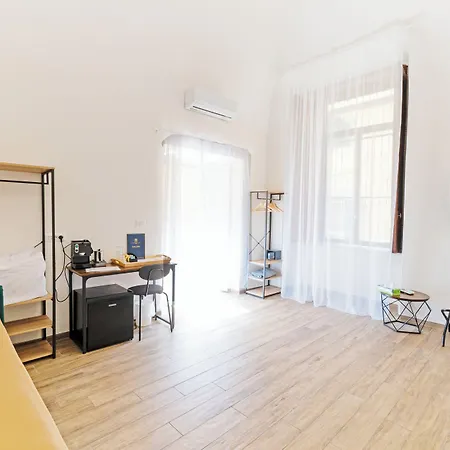 Palazzo Belmosto Alojamento de Acomodação e Pequeno-almoço 3*