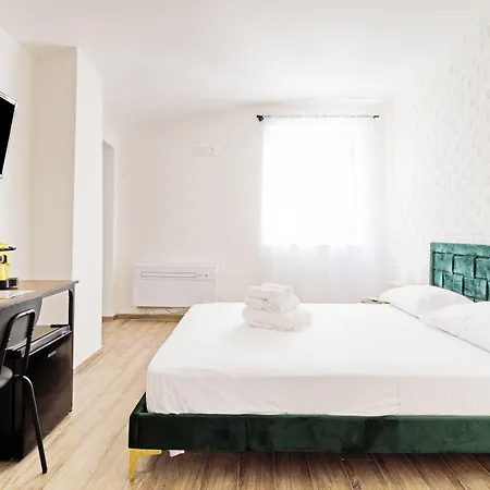 Palazzo Belmosto 3* Nápoles