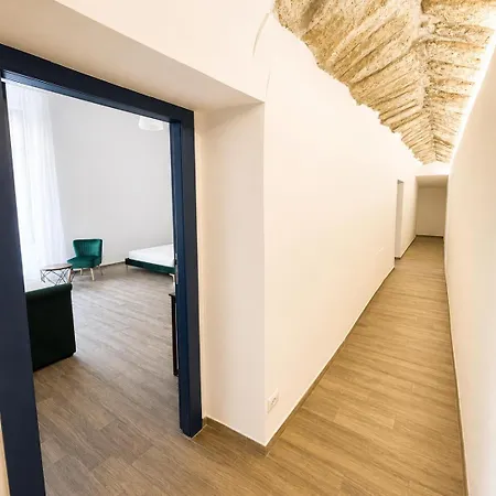 Palazzo Belmosto 3* Naples